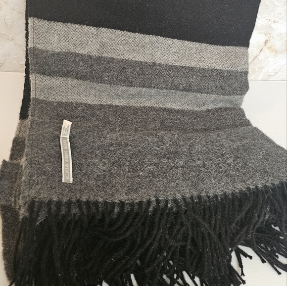 Alicia Adams Alpaca Canyon Throw Blanket - Picture 7 of 14